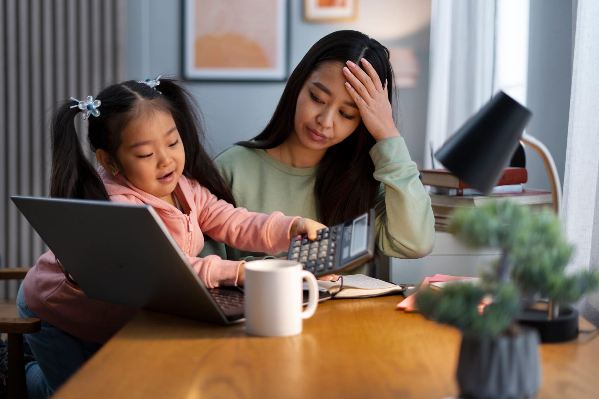 รายได้ลดลง สอนลูกอย่างไร ?